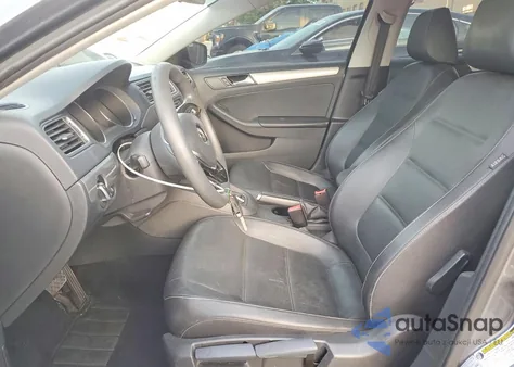 2018 Volkswagen Jetta Se из США, поврежденный, VIN 3VWDB7AJ0JM206538